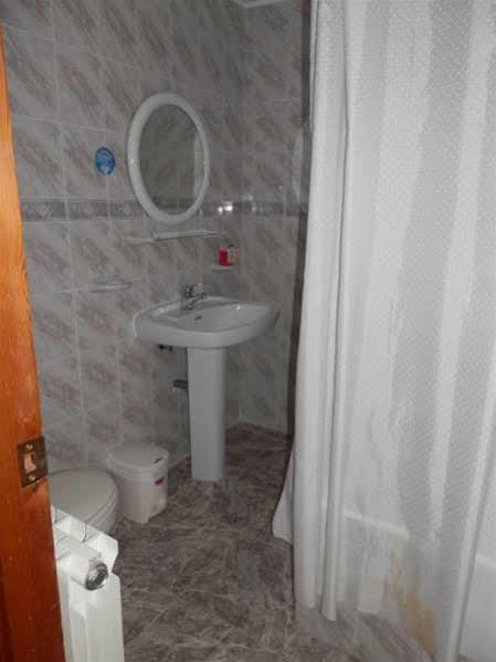 Hostal El Portalico Linares de Mora Exteriör bild