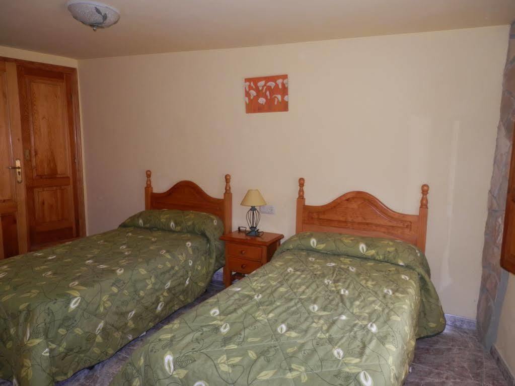 Hostal El Portalico Linares de Mora Exteriör bild