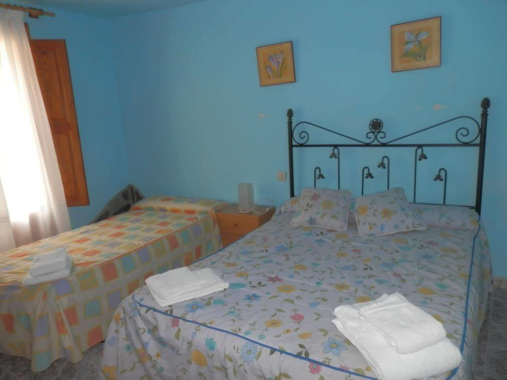 Hostal El Portalico Linares de Mora Exteriör bild