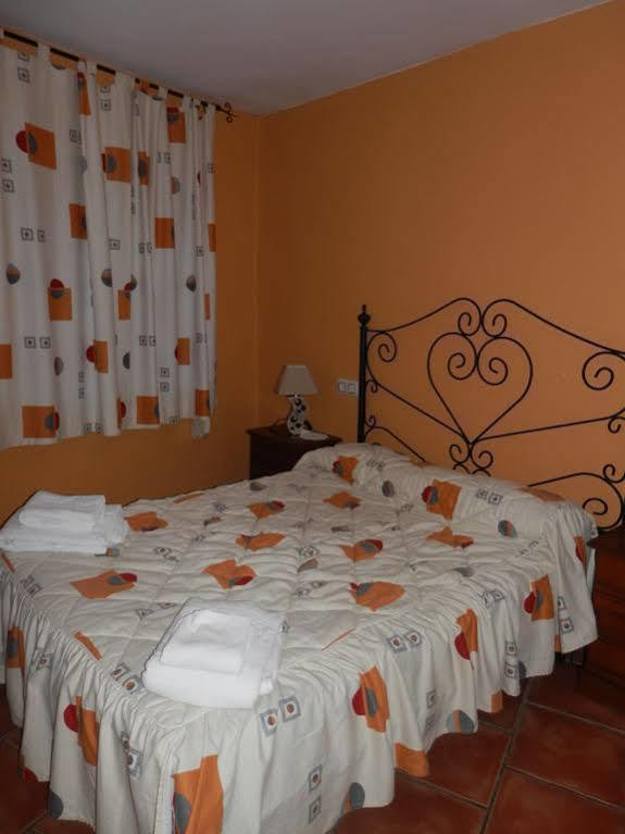 Hostal El Portalico Linares de Mora Exteriör bild